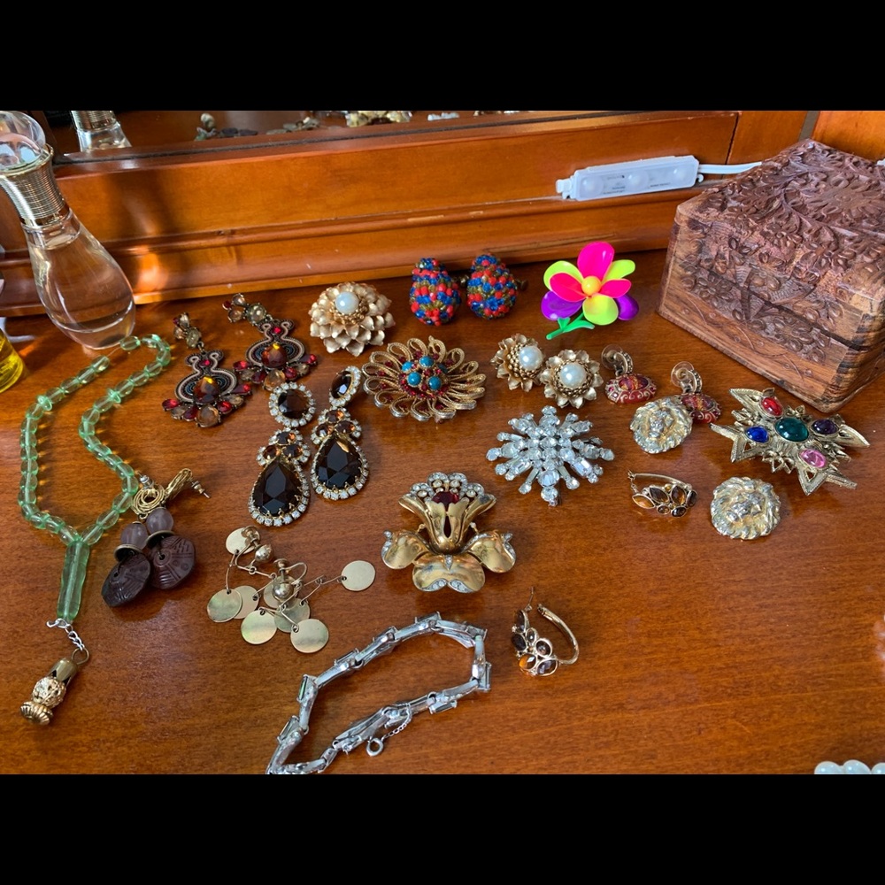 Assorted Jewelry